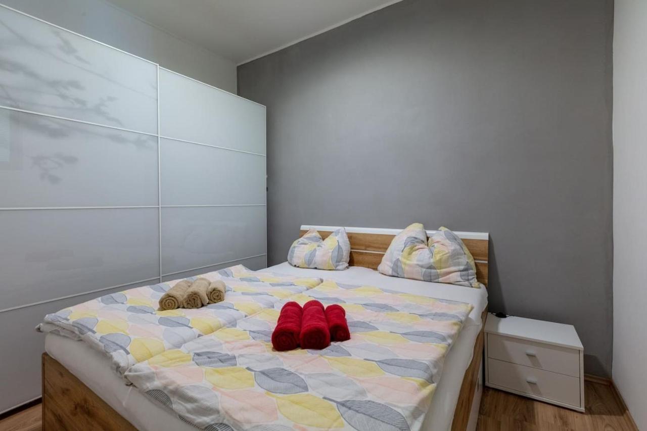 Sunny Renovated Apartment Close To Downtown Bécs Kültér fotó