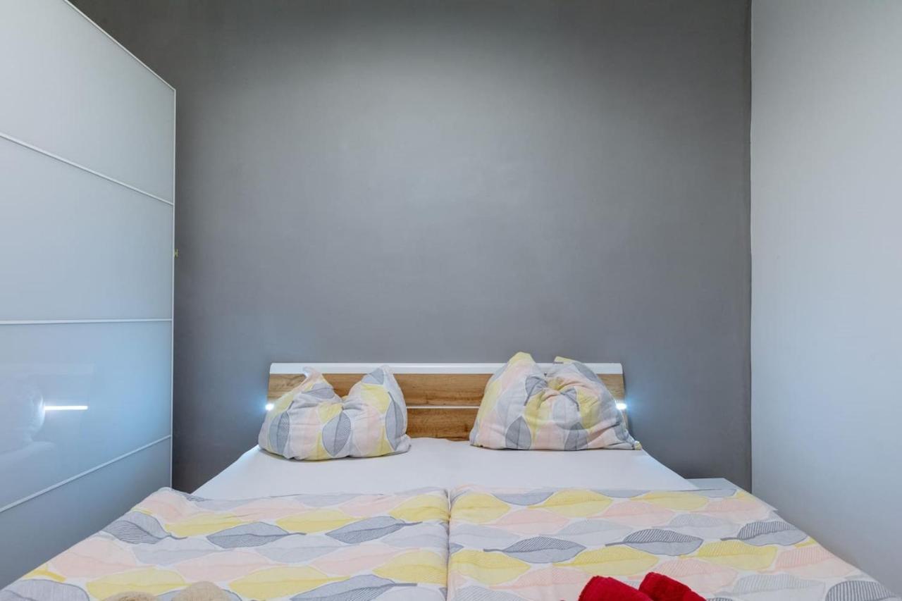 Sunny Renovated Apartment Close To Downtown Bécs Kültér fotó
