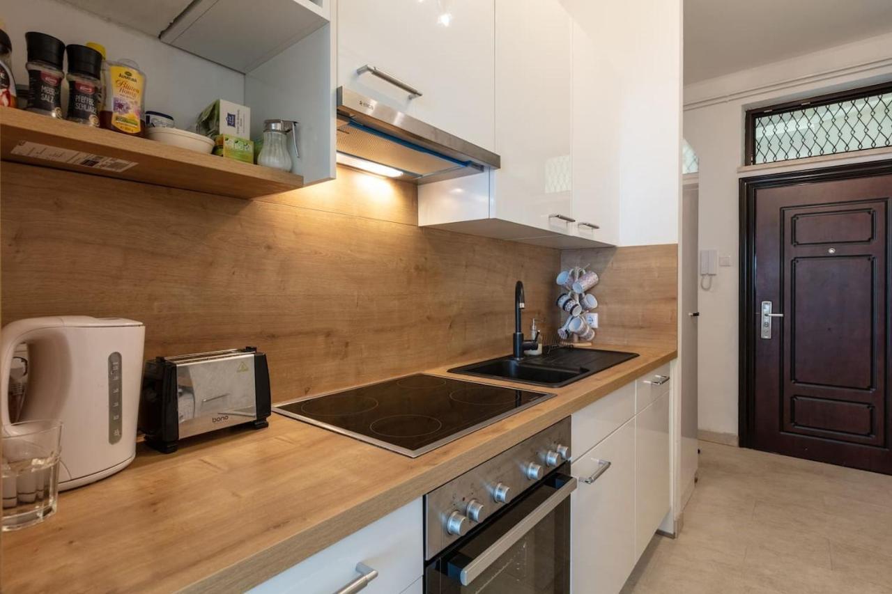 Sunny Renovated Apartment Close To Downtown Bécs Kültér fotó