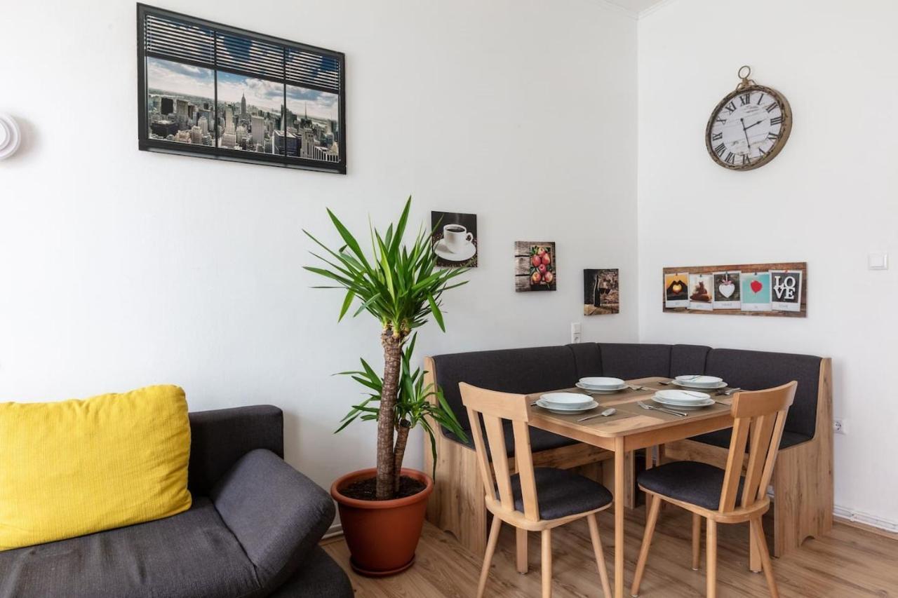 Sunny Renovated Apartment Close To Downtown Bécs Kültér fotó